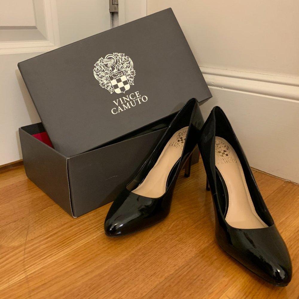 Vince Camuto Classic Black Pumps